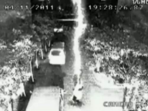 Китаец выжил, получив два удара молнии подряд