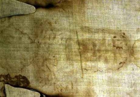 На Туринской плащанице обнаружены надписи