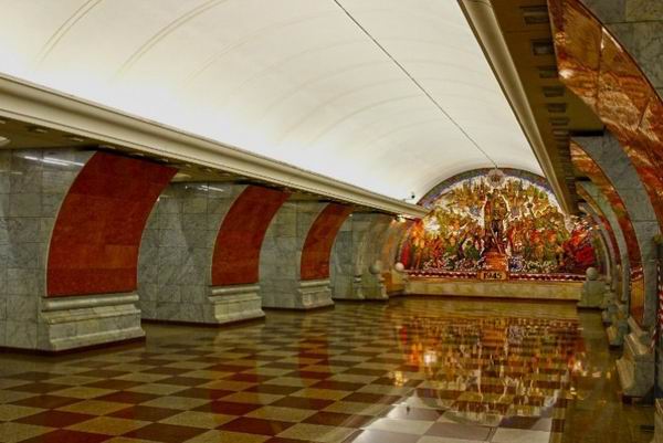 6 станций московского метро с приставкой «самые»